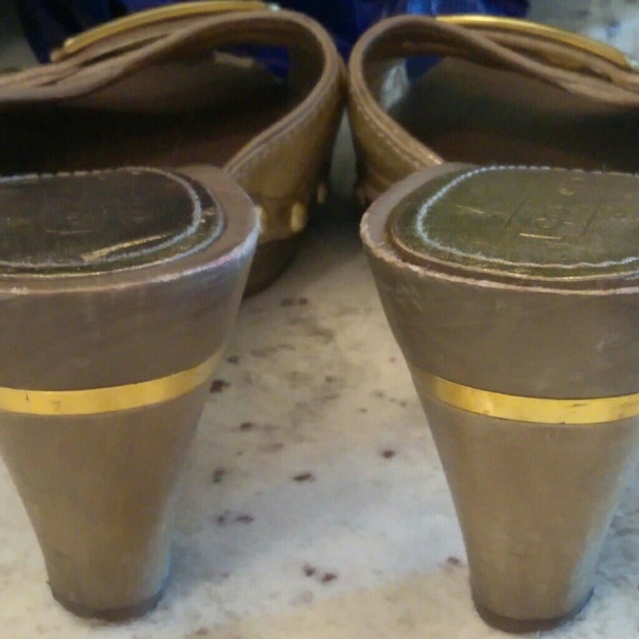 Authentic Coach Gold Leather Clogs - Picture 3 of 7